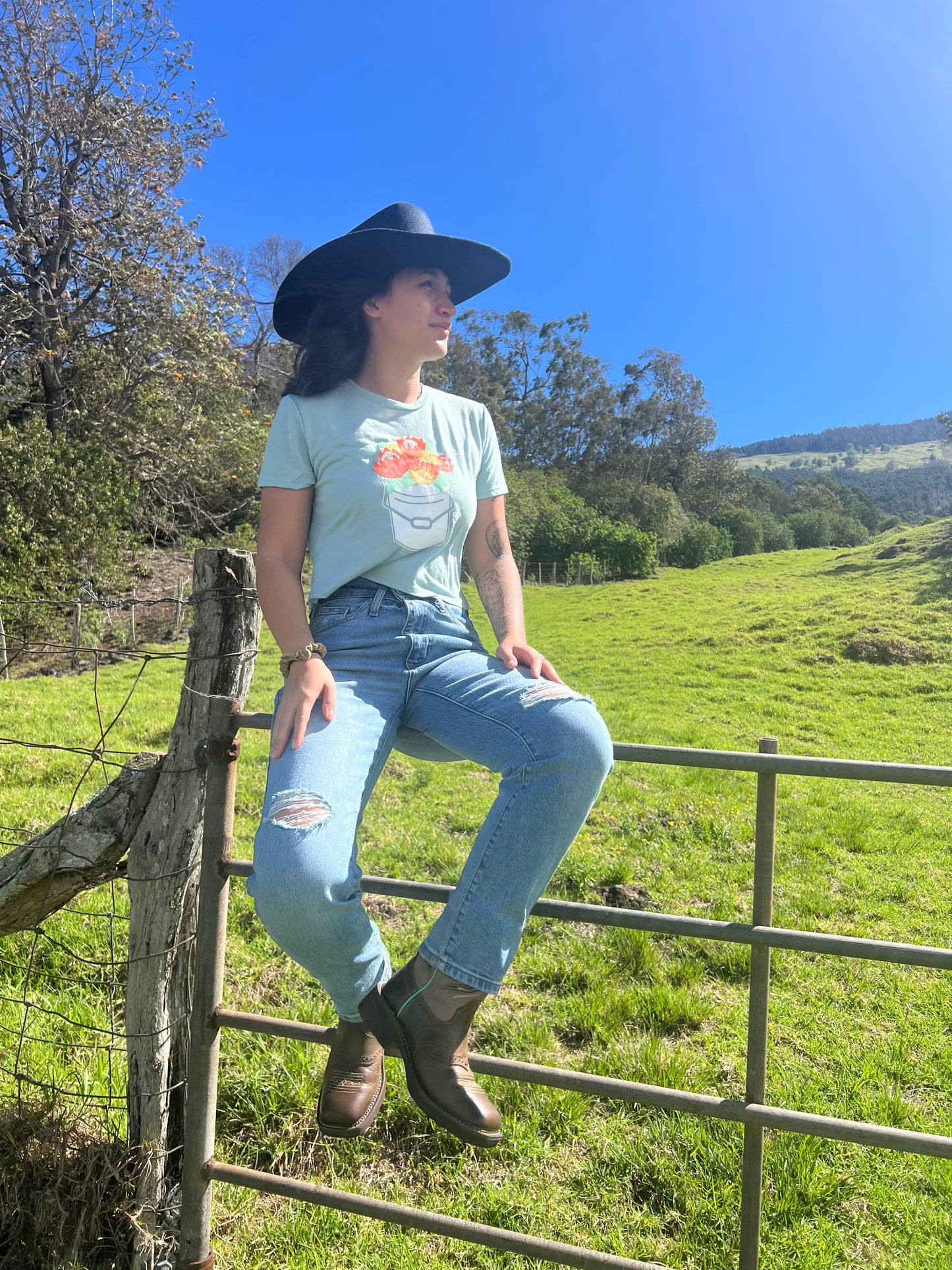Protea Bucket Crop Tee