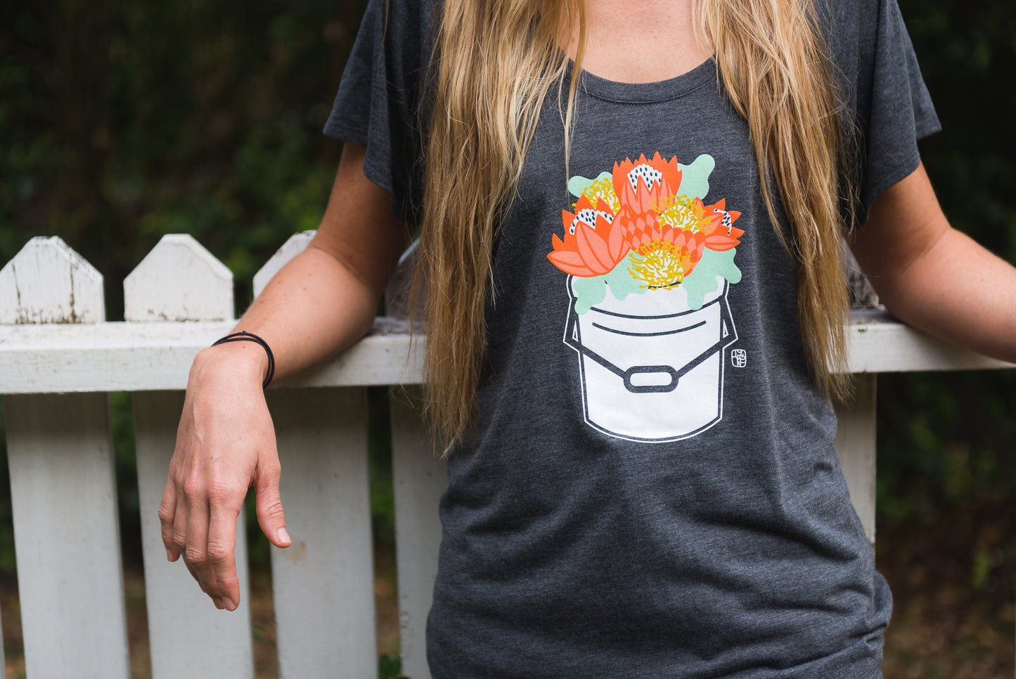 Protea Bucket Flowy Tee