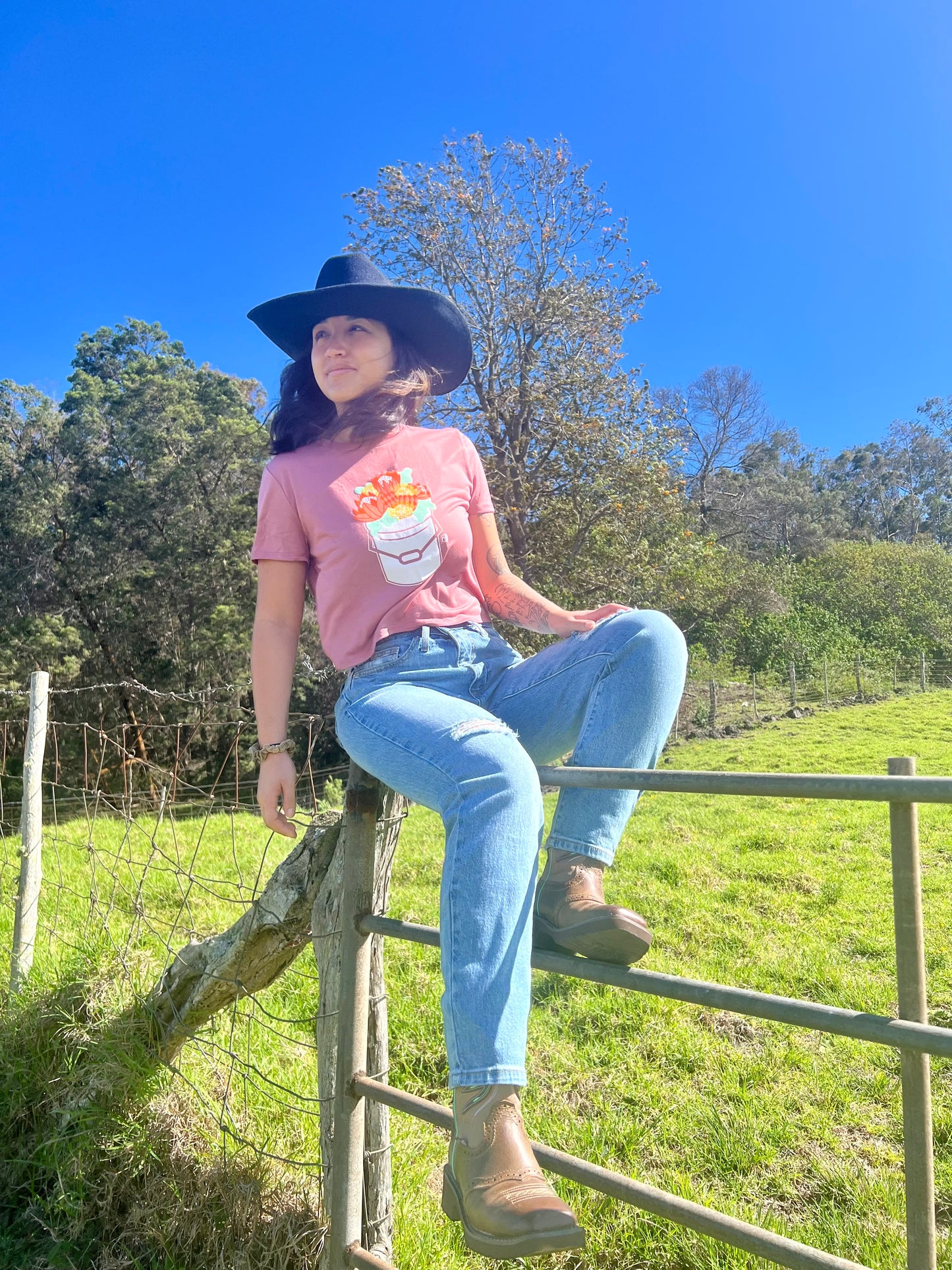 Protea Bucket Crop Tee
