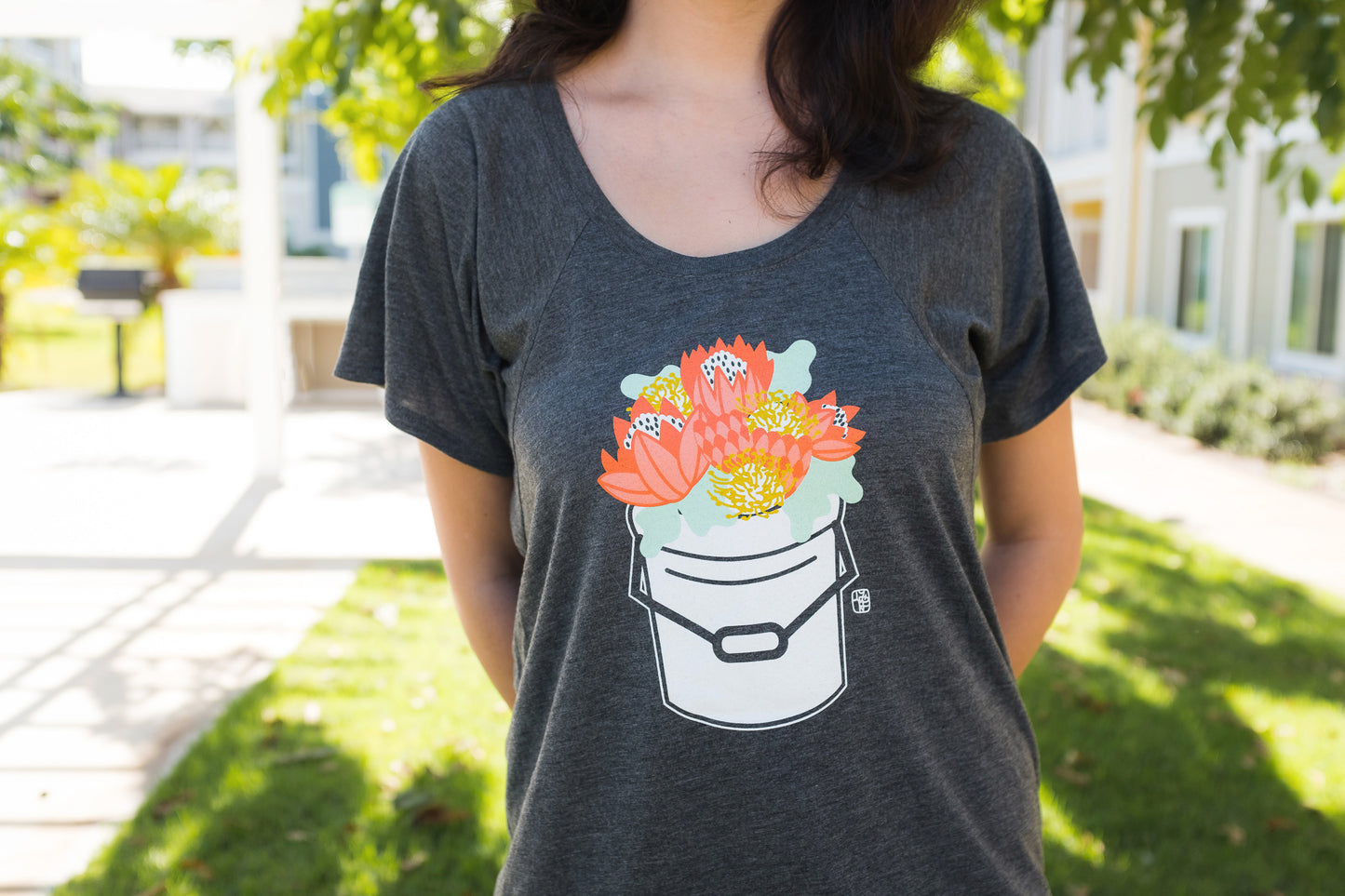 Protea Bucket Flowy Tee