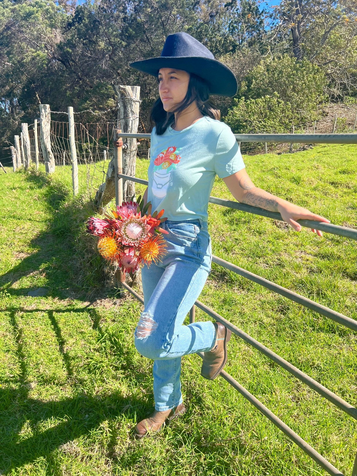 Protea Bucket Crop Tee