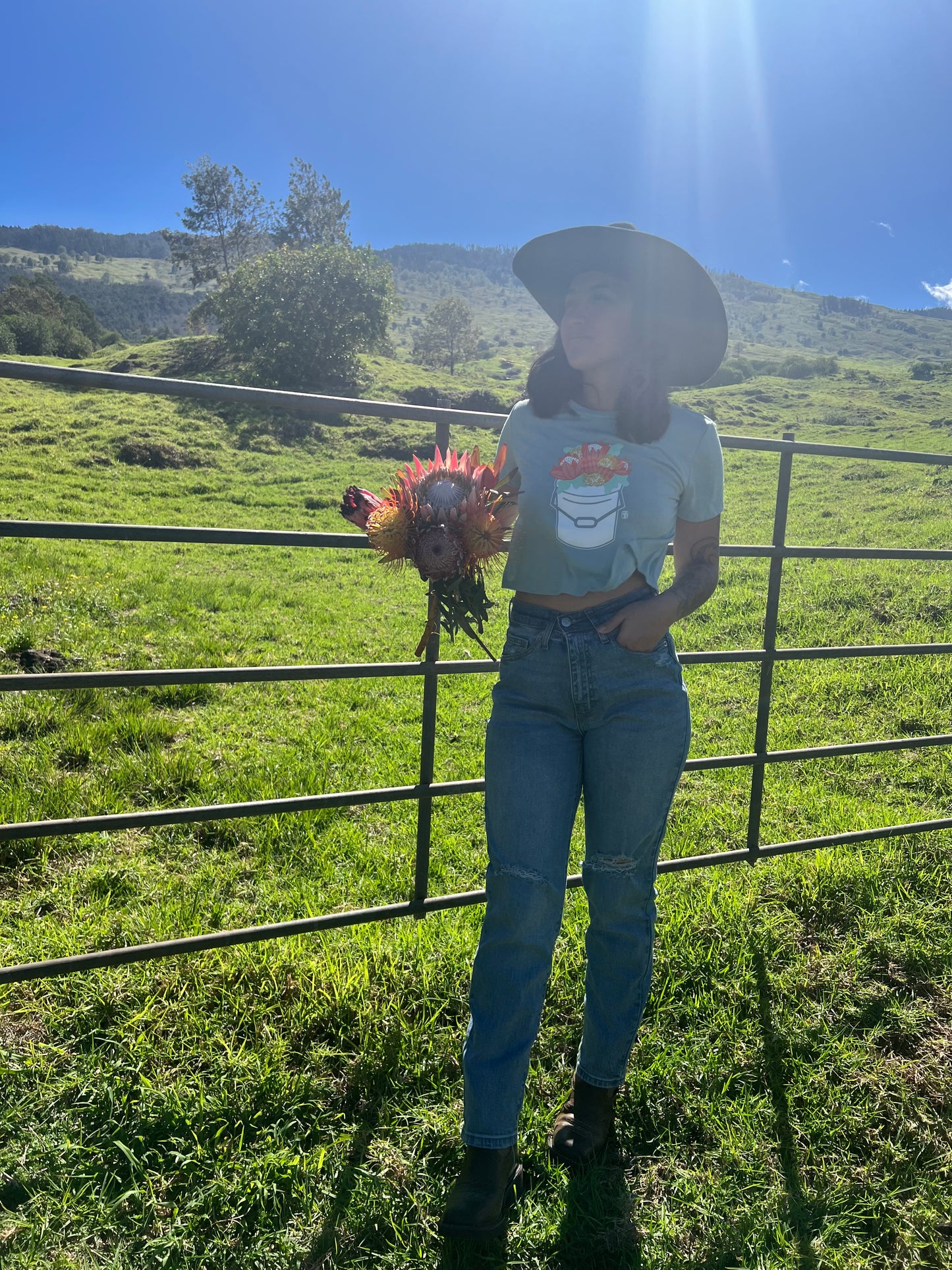 Protea Bucket Crop Tee