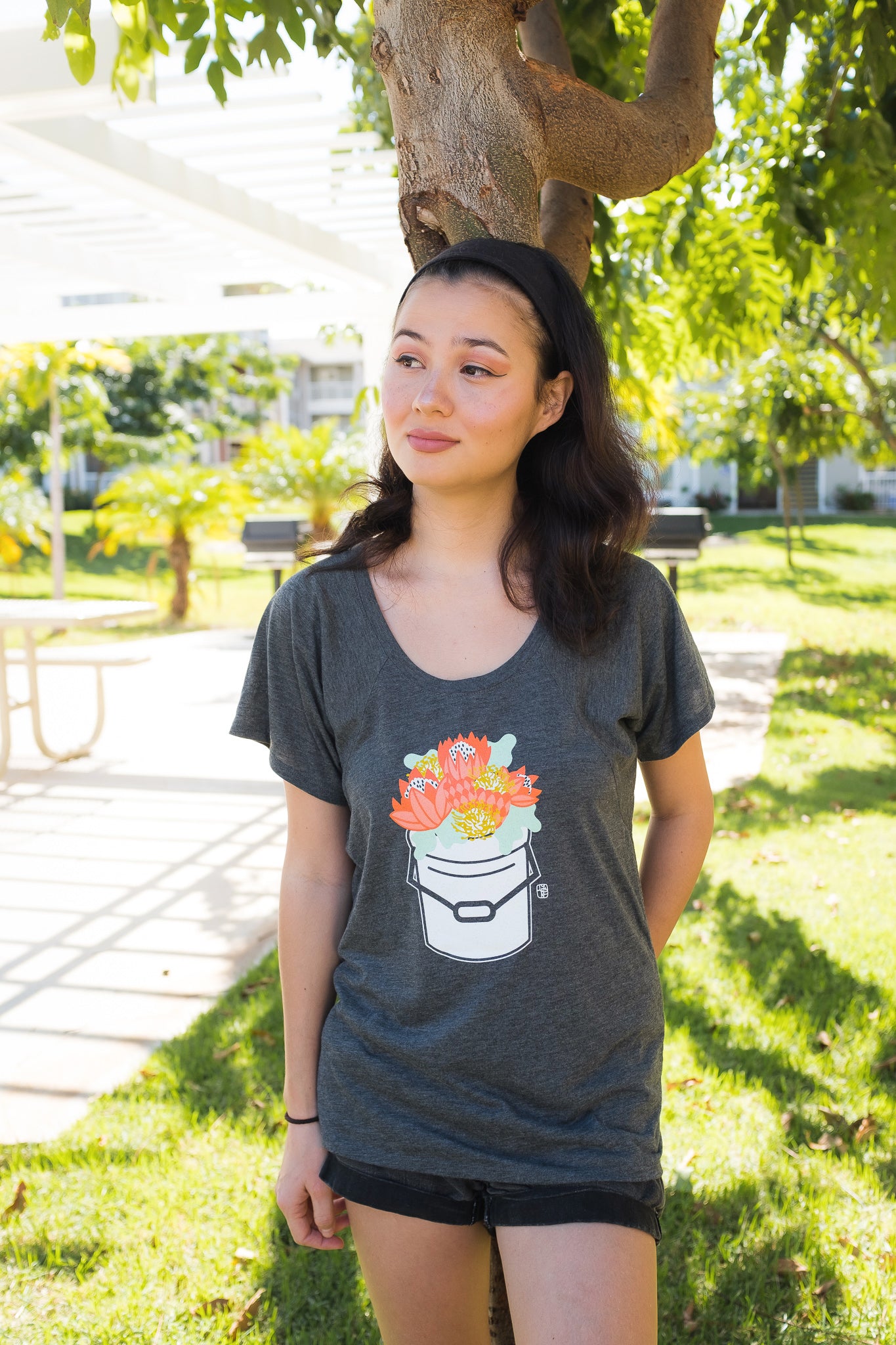 Protea Bucket Flowy Tee