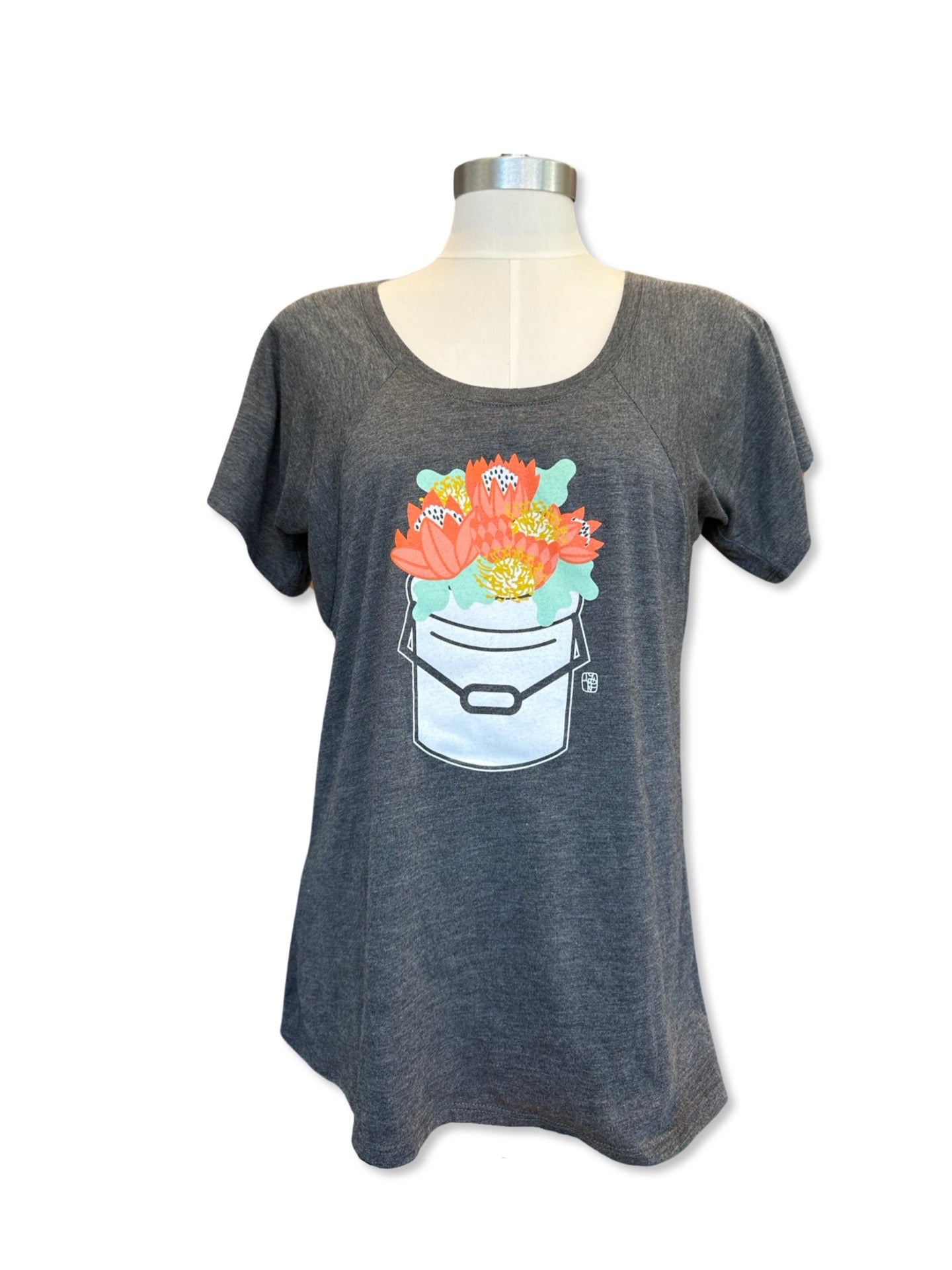 Protea Bucket Flowy Tee