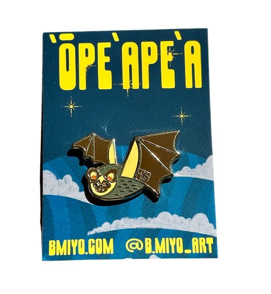 ʻŌpeʻapeʻa Enamel Pin