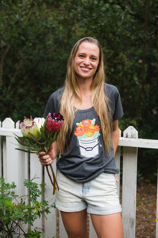 Protea Bucket Flowy Tee